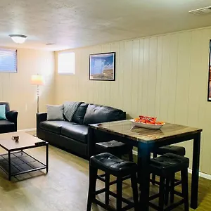 Lower Mable Unit, New Kitchen & 2 King Beds Holiday home Denver