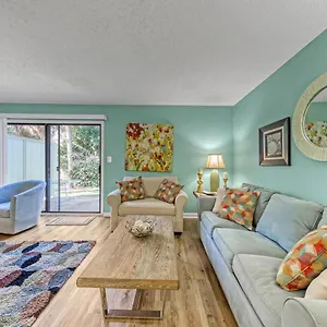South Bay By The Gulf- Private Access, Community Pool, Foosball Holiday home Destin