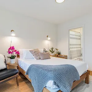 2br 2ba The Ballard Modish, Location With Rooftop View Holiday home Seattle