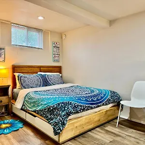 Cozy Private With Shared Bathroom On The 1st Floor - Conveniently Located Near Seatac Airport And Downtown Homestay Seattle